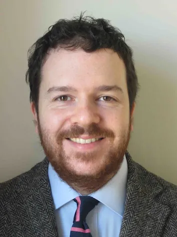 Headshot of Dr Tom Russ